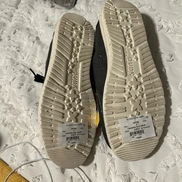 MENS HEY DUDE SHOES SIZE 12 - Picture 4 of 7